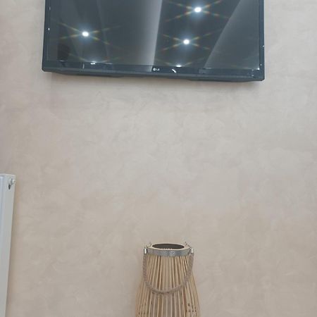 Cozy Renovated Apartment Atene Camera foto